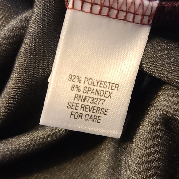 Croft and Barrow Petite Large Maroon - Picture 6 of 7